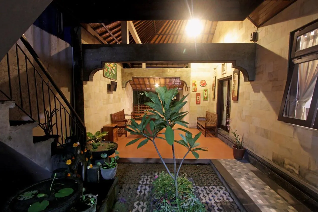 Sari House Ubud - Balinese Style Homestay Indonesia