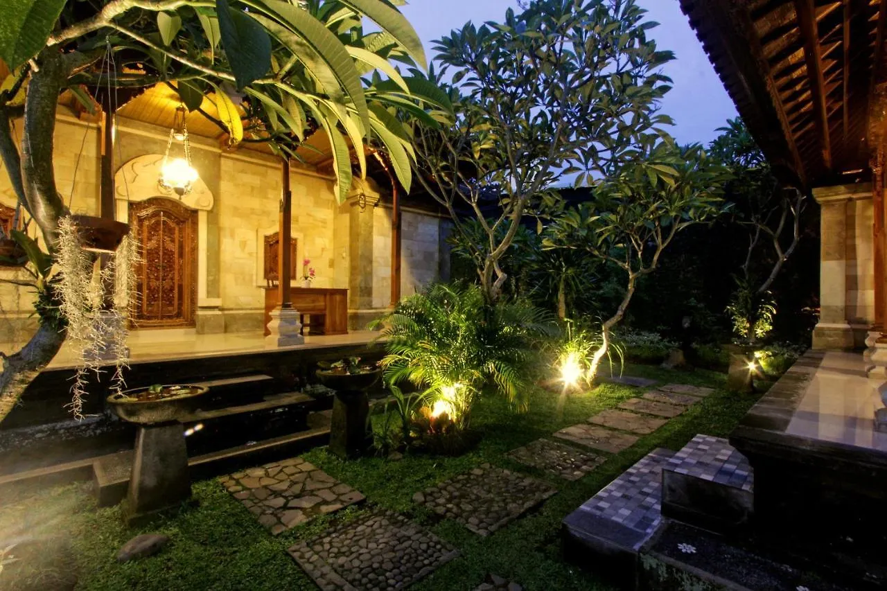 Sari House Ubud - Balinese Style Homestay 0*, Ubud (Bali)