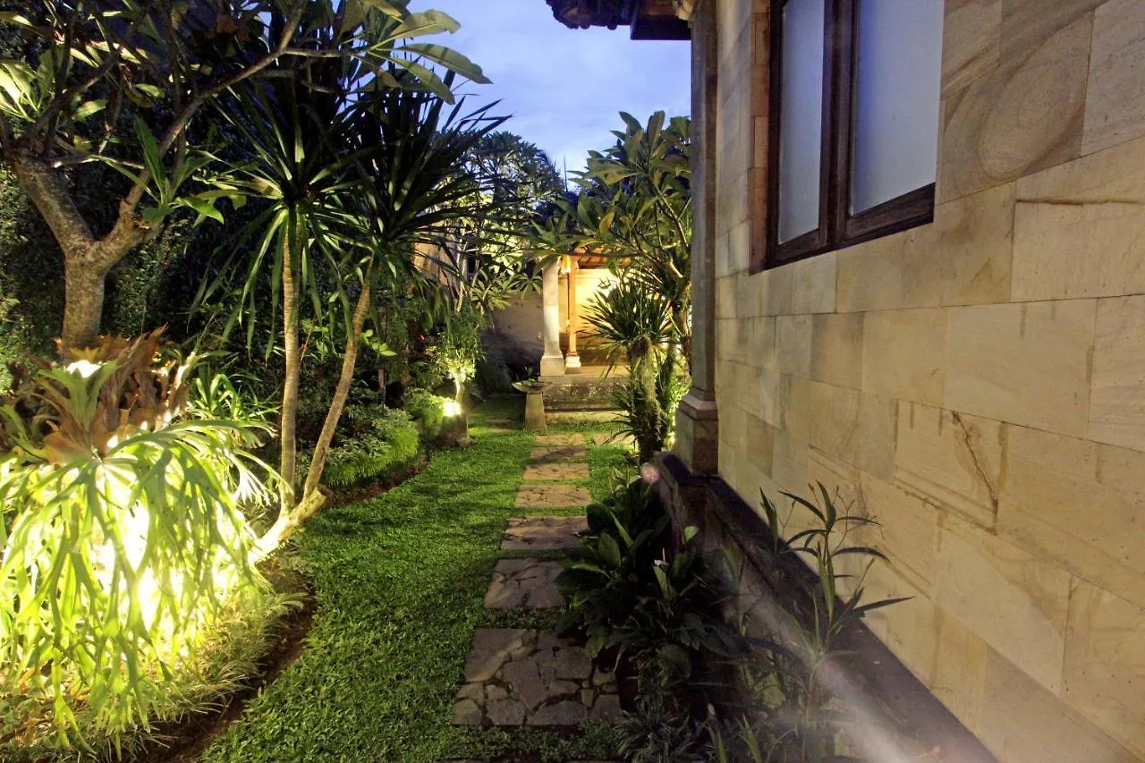 Sari House Ubud - Balinese Style Homestay Indonesia