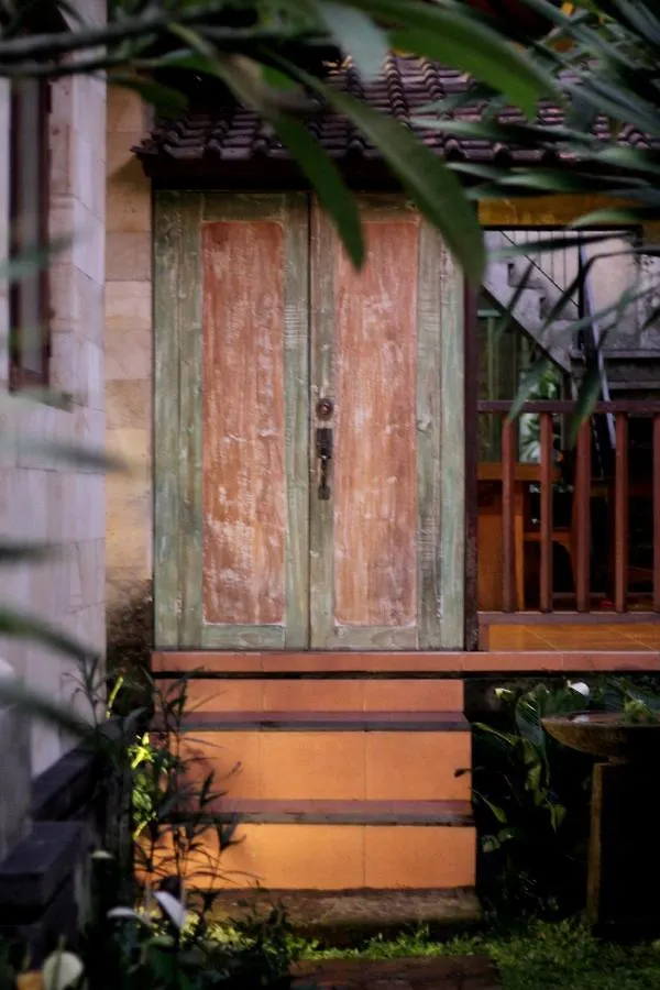 Sari House Ubud - Balinese Style Homestay 0*, Ubud (Bali)