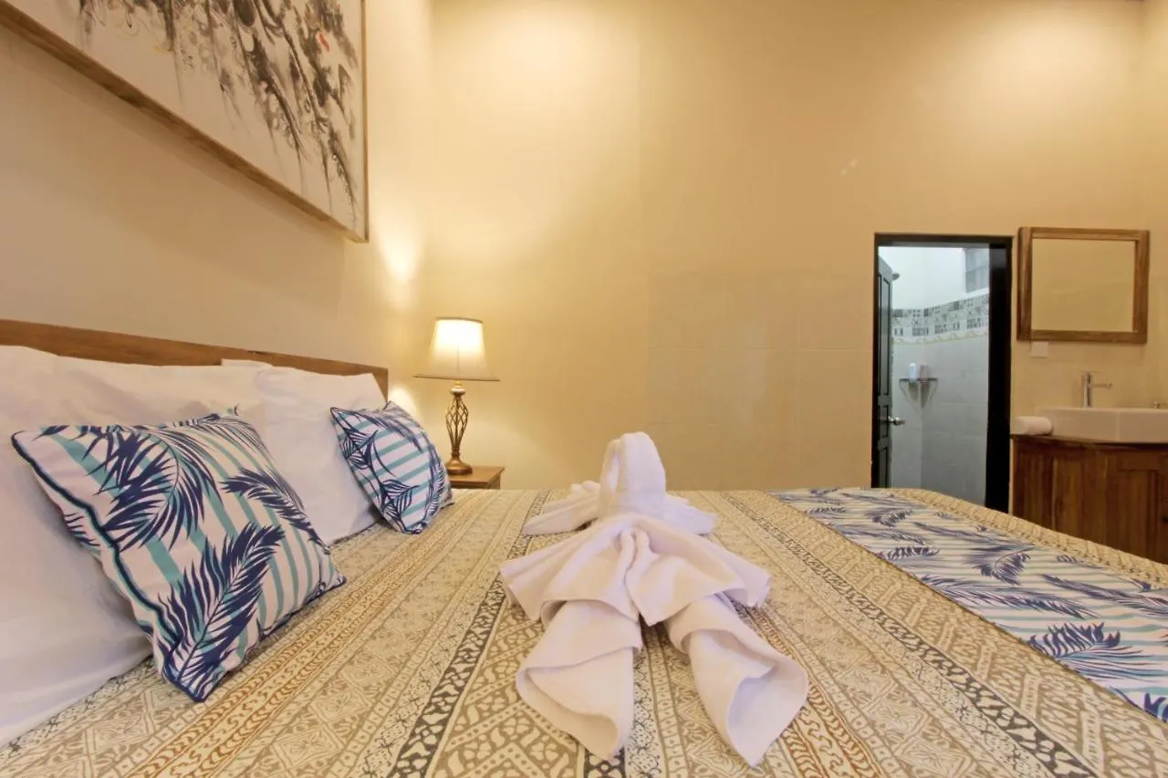 Sari House Ubud - Balinese Style Homestay