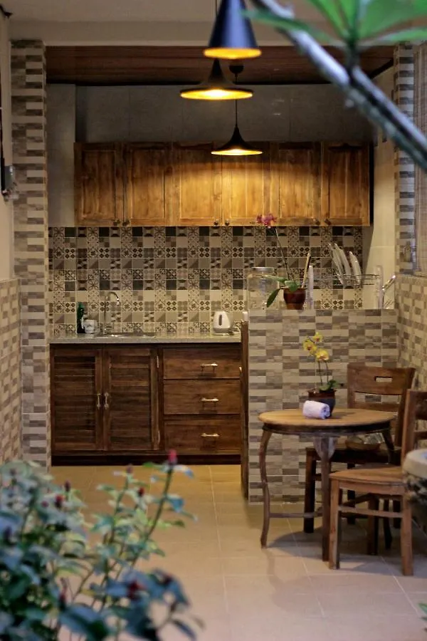 Sari House Ubud - Balinese Style Homestay