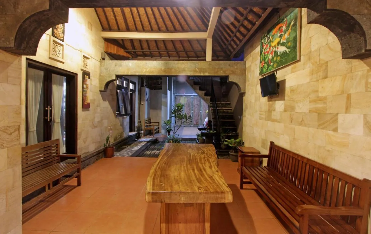 Sari House Ubud - Balinese Style Homestay  Ubud (Bali)